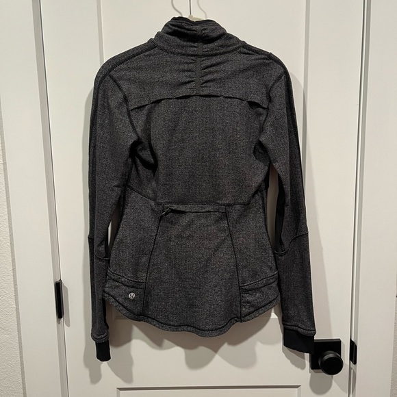Lululemon Athletica Jacket Size 6 - Picture 2 of 11